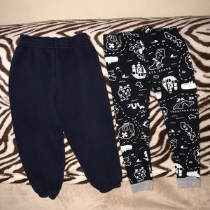 Bundle of 2 bottoms 3T Carter’s & Garanimals 💕